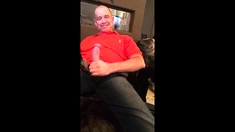 Str8 daddy jerking watching porn