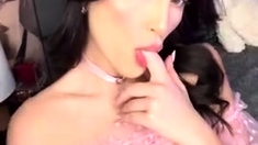 Big boob brunette masturbates on webcam