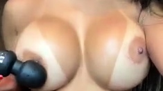Big boob brunette masturbates on webcam