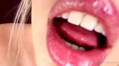 Solo masturbation of a beautiful amateur blonde