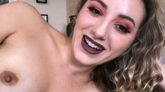 Amateur Webcam Babes Going Solo