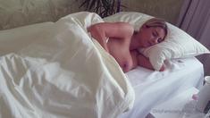 Big boob brunette masturbates on webcam