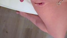 amateur blonde solo webcam