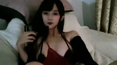 amateur jhulia cute fingering herself on live webcam