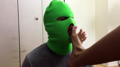 Amateur Foot Fetish Girlfriend Sucks and gives a Footjob