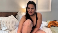 Large amateur cam woman uses two of her toys to masturbate